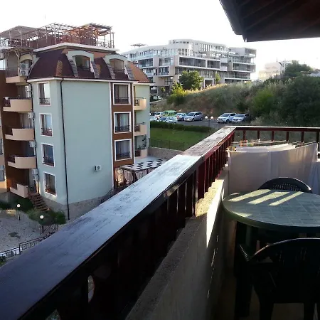 Etara 2, Sea View, Top Floor Apartament
