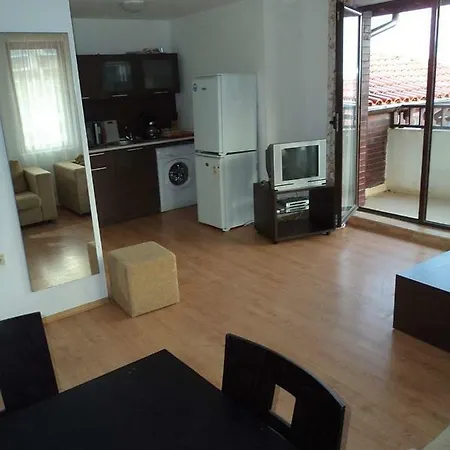 Etara 2, Sea View, Top Floor Apartament
